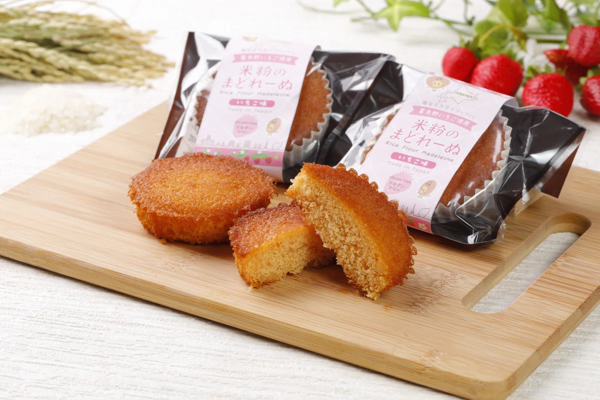 藤女子大学共同開発 米粉のまどれーぬ「いちご味」