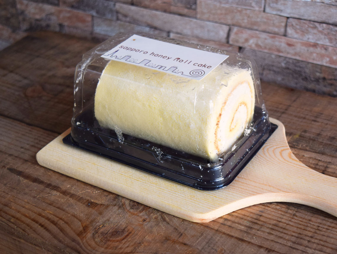 サッポロはちみつロールケーキ